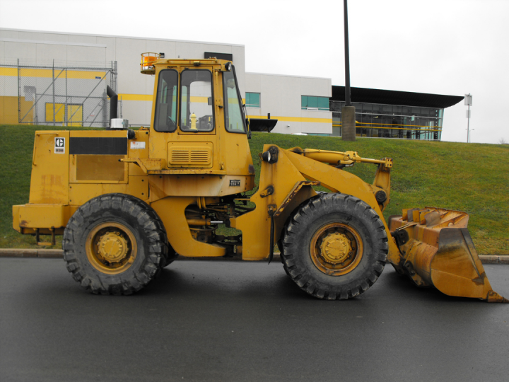 1985 Caterpillar 936 For Sale in Nova Scotia, Canada.