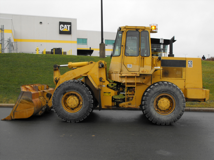 1985 Caterpillar 936 For Sale in Nova Scotia, Canada.